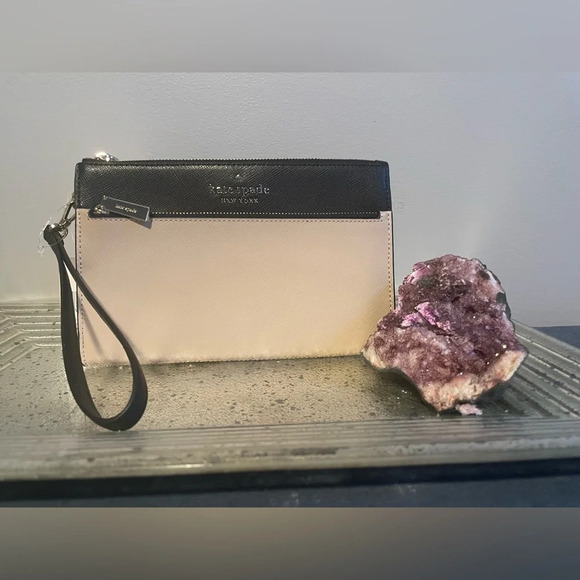 Kate Spade Medium Saffiano Leather Wristlet wallet beige and black colour - Picture 1 of 4